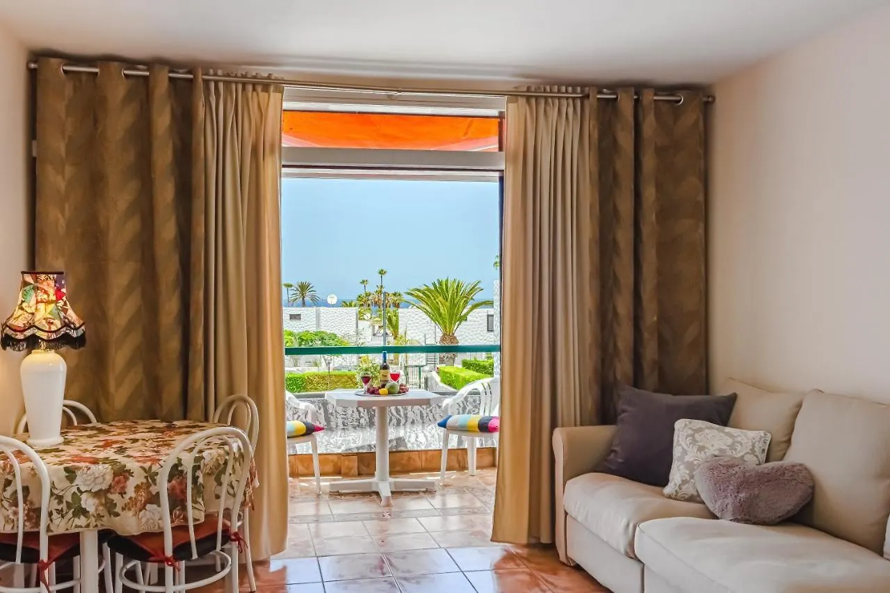 Apartment Apart America - 150 Meters From The Beach, Free Wi-Fi أرونا