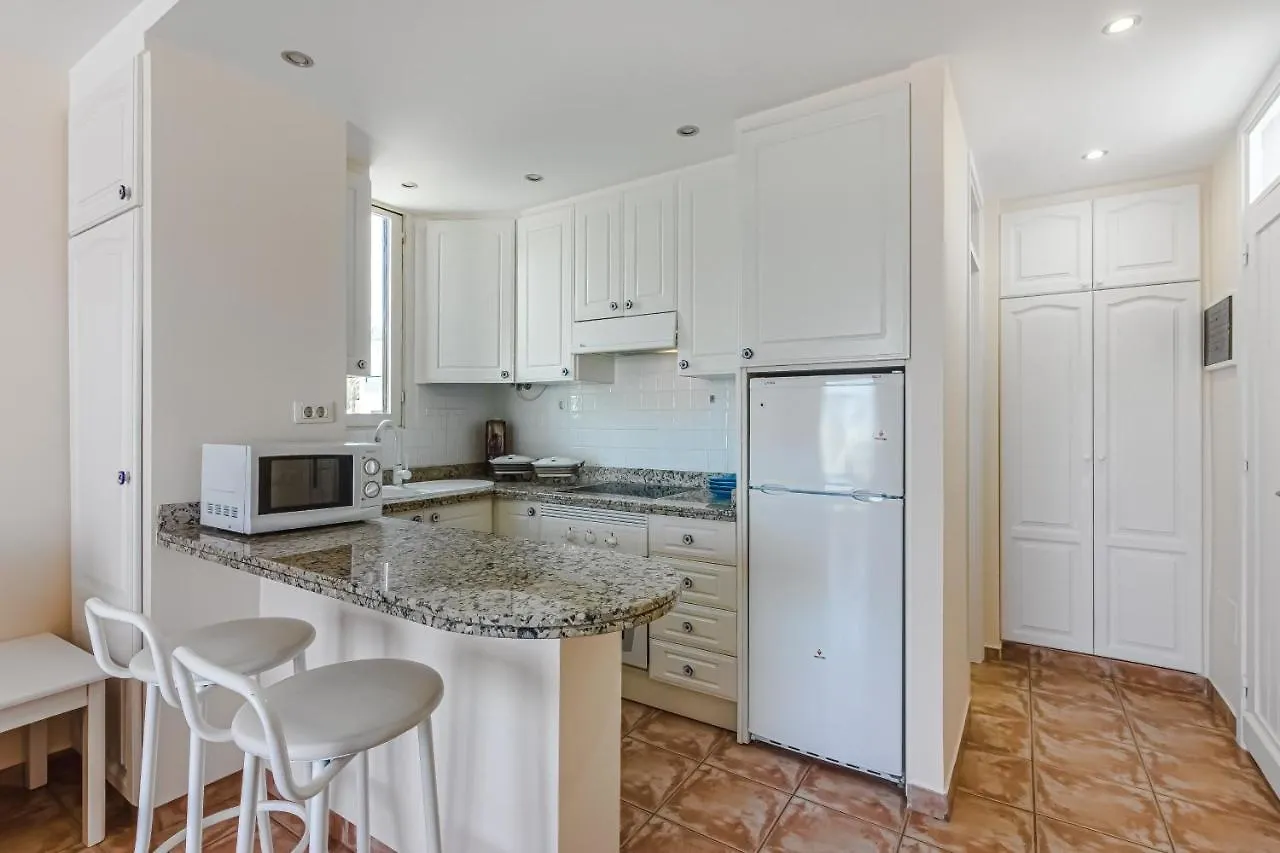 Apartment Apart America - 150 Meters From The Beach, Free Wi-Fi أرونا
