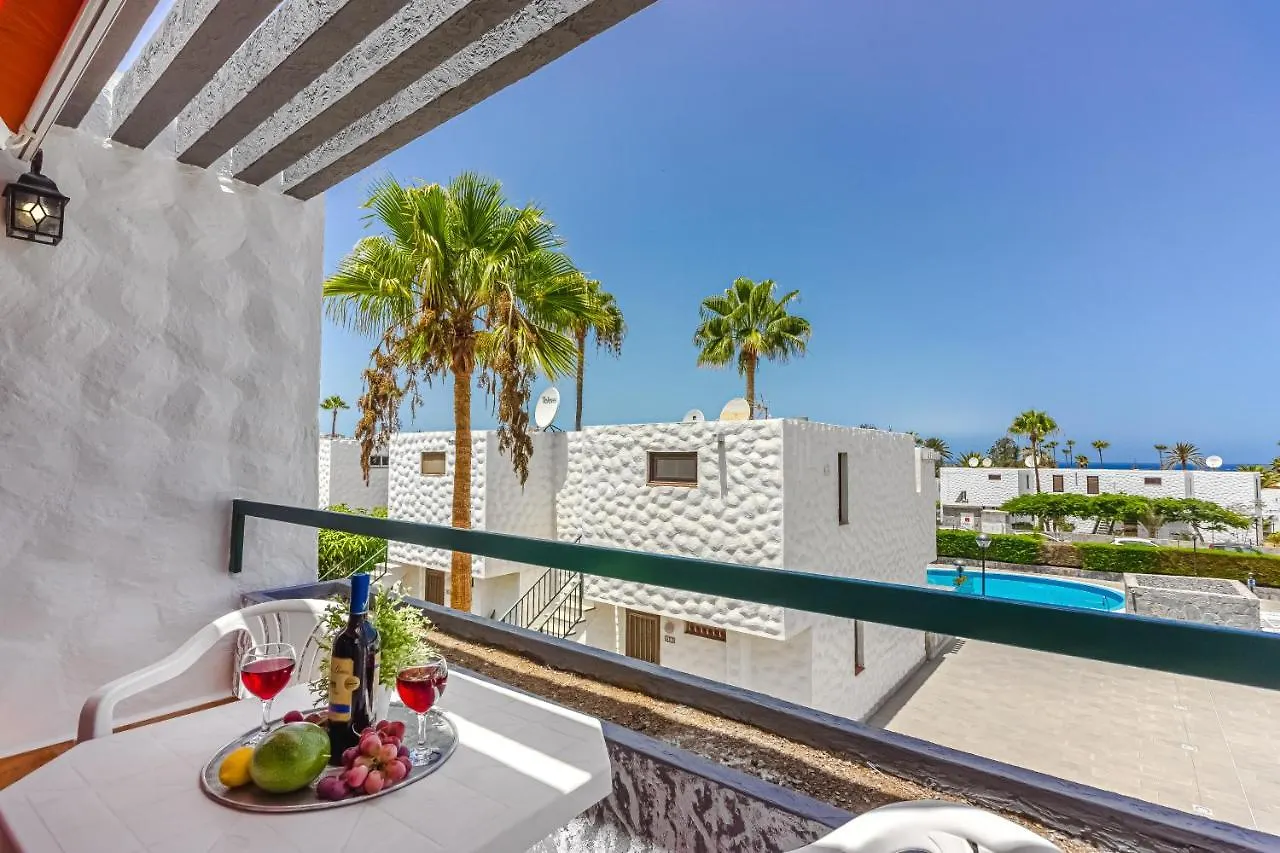 Apartment Apart America - 150 Meters From The Beach, Free Wi-Fi أرونا