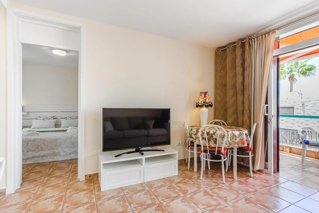 Apartment Apart America - 150 Meters From The Beach, Free Wi-Fi أرونا 0*,  إسبانيا