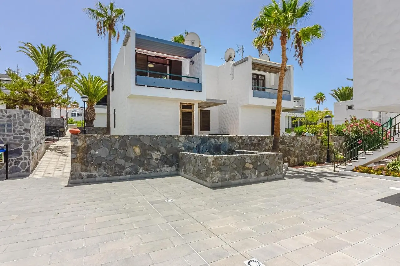 Apartment Apart America - 150 Meters From The Beach, Free Wi-Fi أرونا